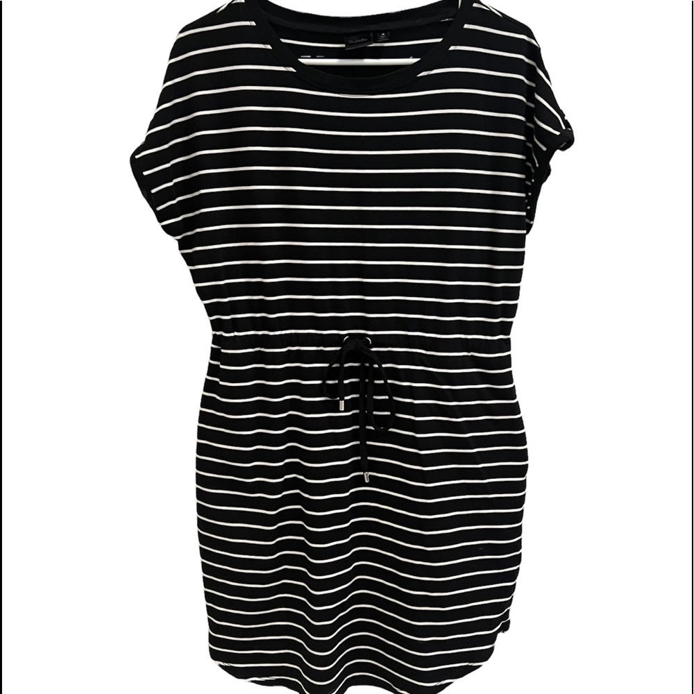 Womens Rafaella drawstring waist black and white striped dress